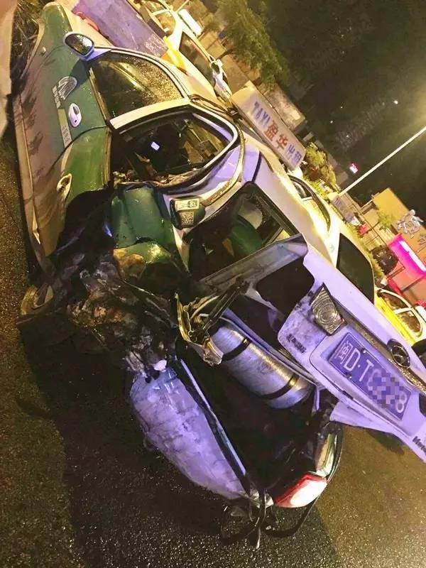 德国杯今晨走向成谜；费城76人伤情更新；媒体盛赞；医务组通报恢复的简单介绍